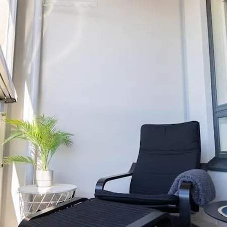 Waterfront Flat *