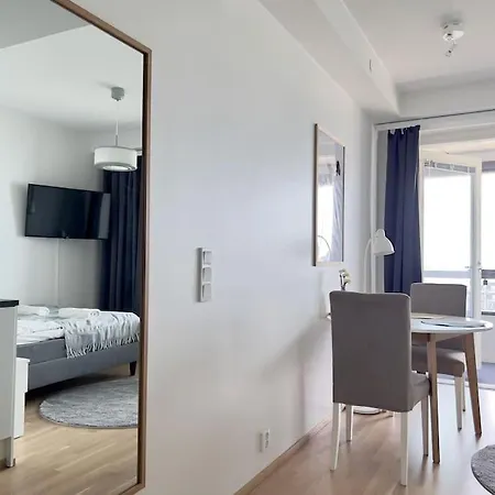 Waterfront Flat דירה *
