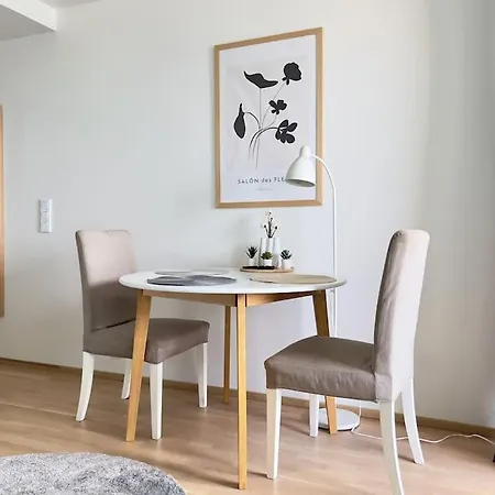 Waterfront Flat Lejlighed